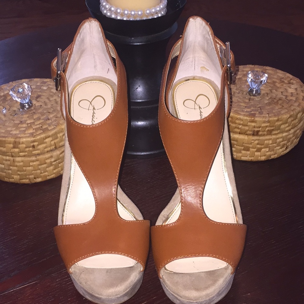 Tan Buckled Wedges